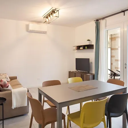Manzoni 3 Apartment